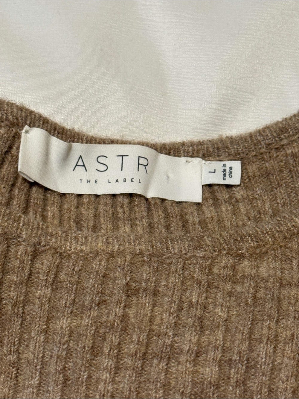 ASTR The Label Ribbed Knit Midi Dress/Top Side Button Slit Tan Large NWT - Picture 2 of 10
